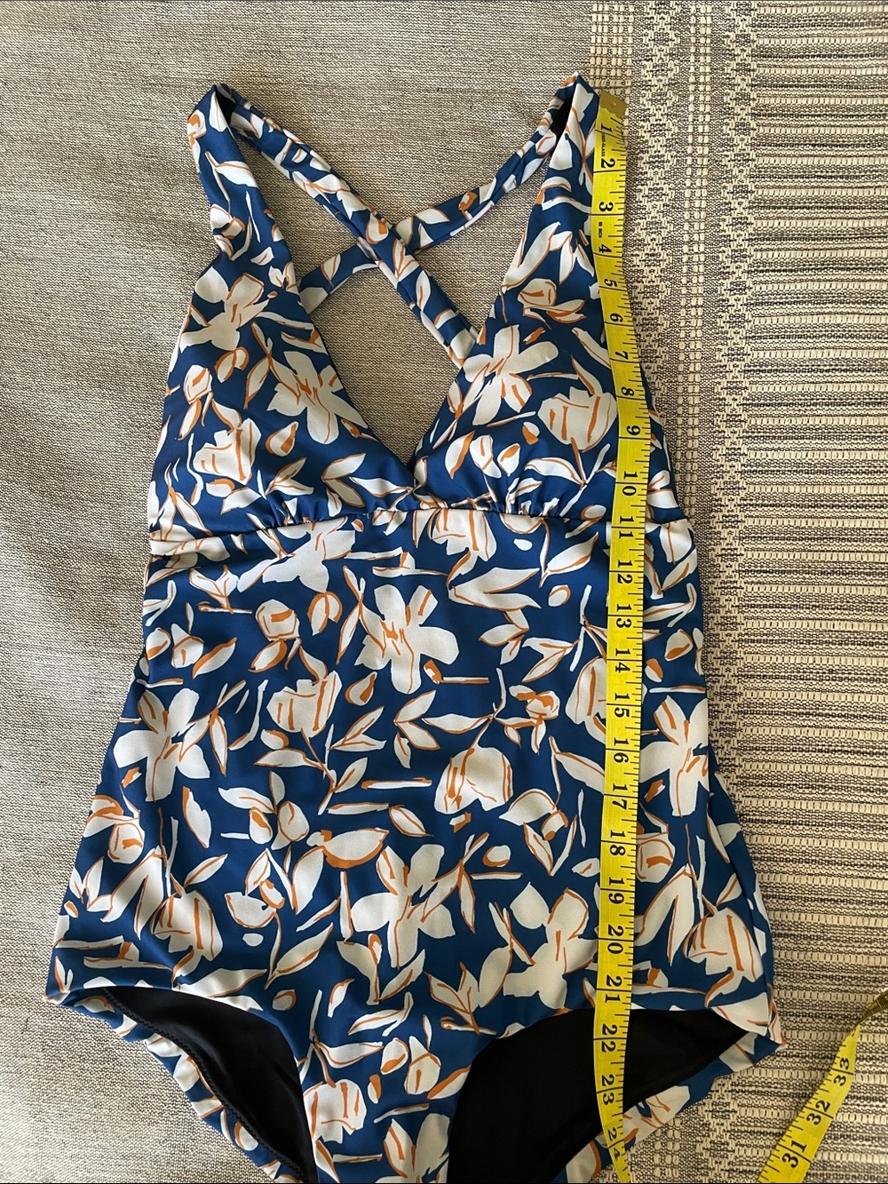 Toast UK One-Piece Swimsuit with V-Neck US size 6-8 - Picture 8 of 9